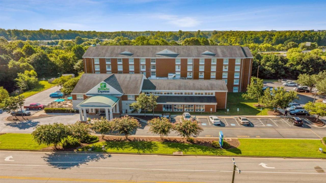 Holiday Inn Express Williamsburg North, An Ihg Hotel Exterior photo